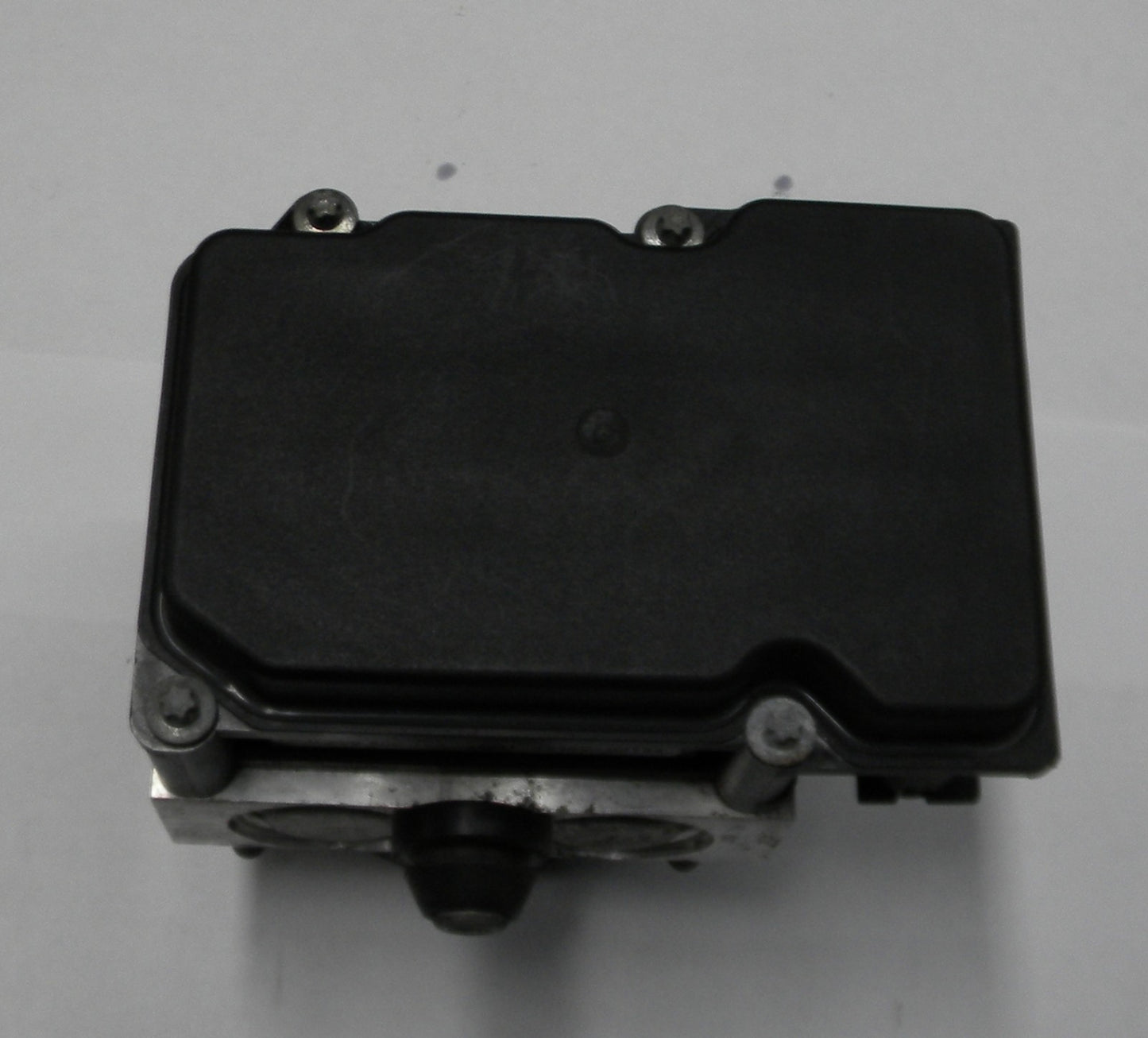 2005 - 2006 Subaru Legacy ABS Anti-Lock Brake Pump Control  27534-AG02A  M13