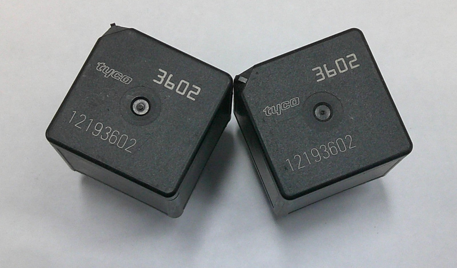 GM OEM TYCO 5 PIN  RELAY SET 12193602  3602  1 YEAR WARRANTY GM4