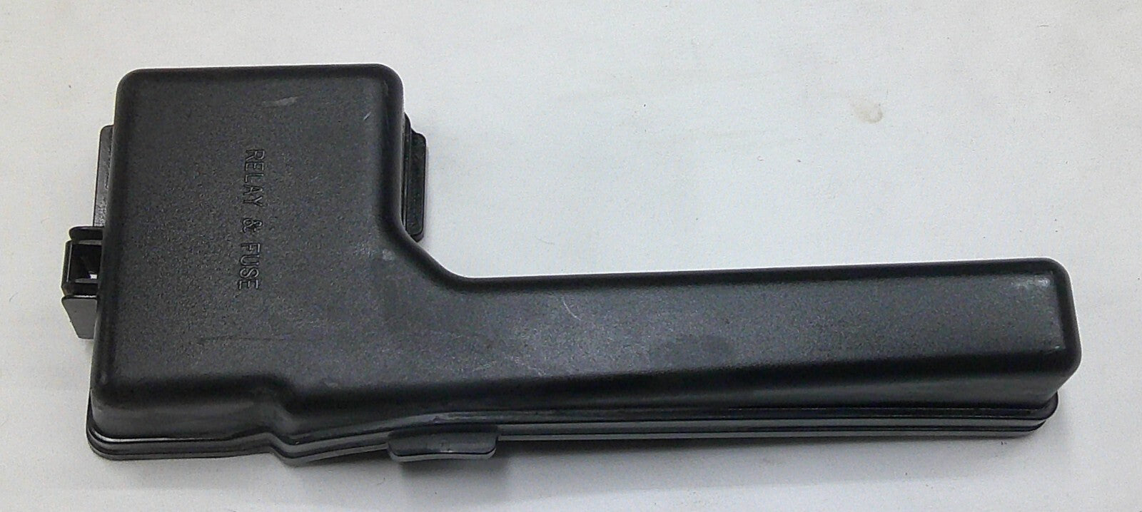 2001 - 2004 Toyota Avalon Engine Compartment Fuse Relay Cover OEM R2 - RarePartsFinder.Com
