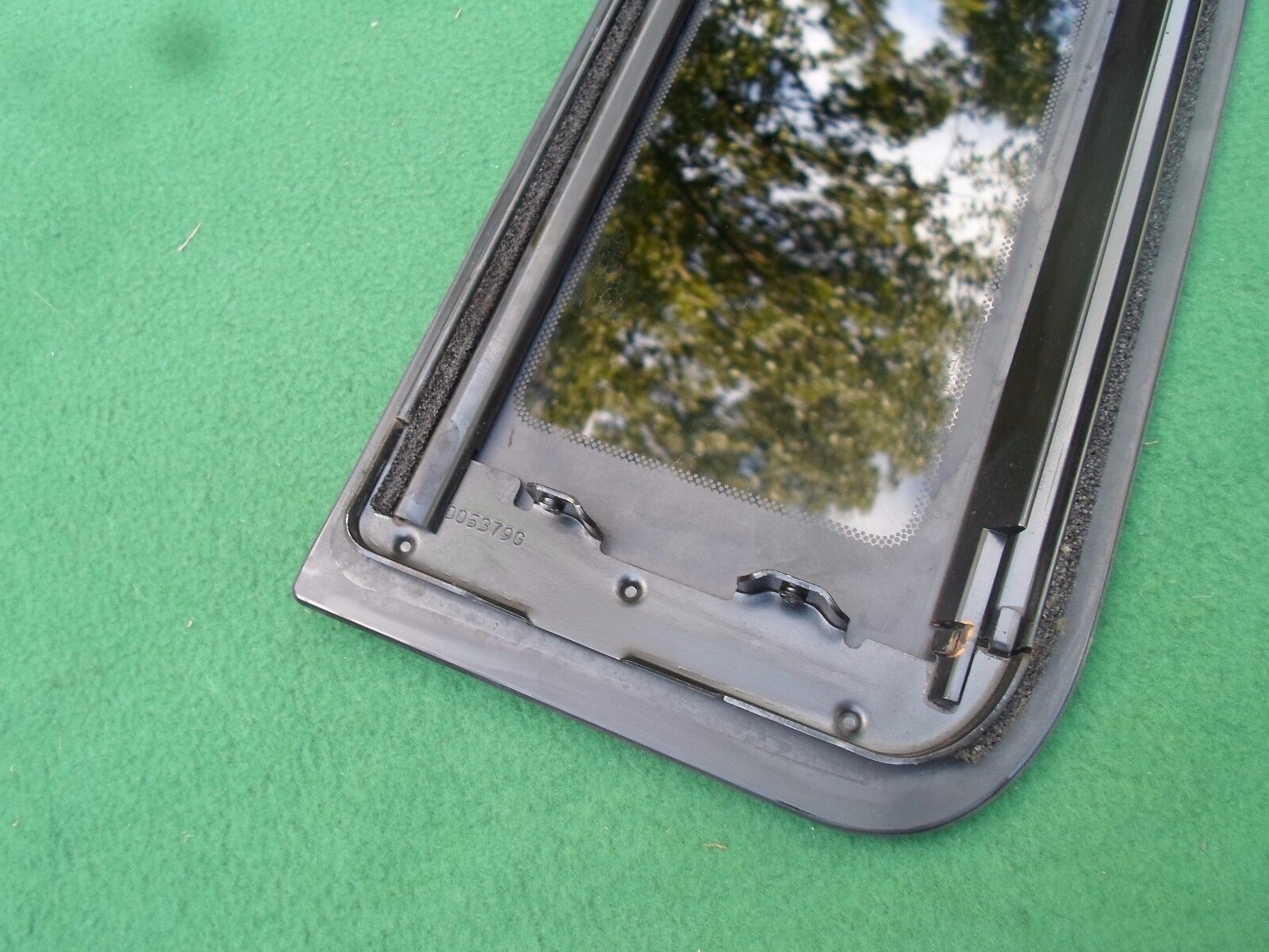 2005 - 2010 PONTIAC G6 PANAROMIC OEM FACTORY SUNROOF GLASS 1st PANEL FREE SHIP - RarePartsFinder.Com
