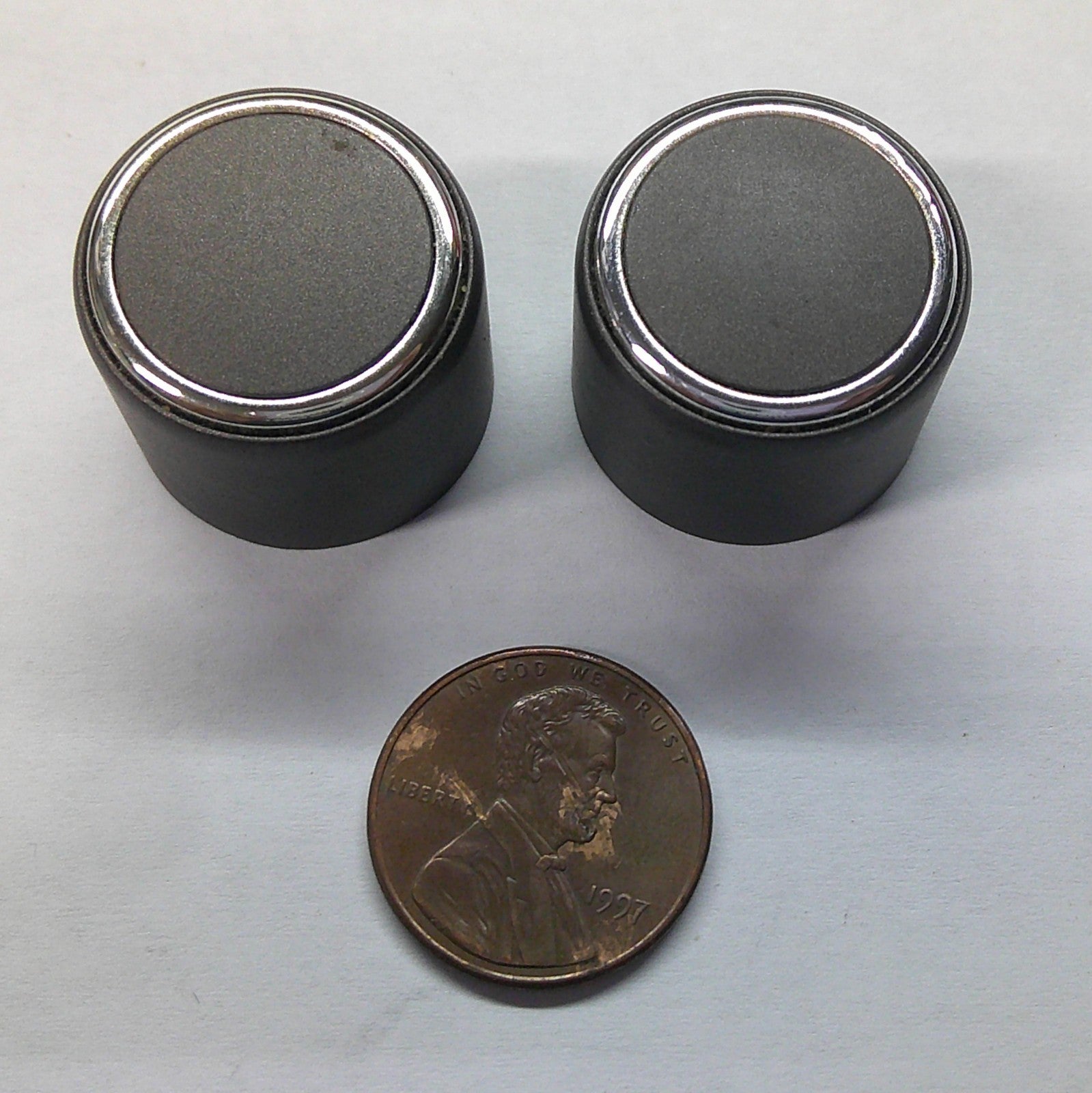 2011 HYUNDAI AZERA RADIO STEREO TUNER CONTROL KNOB SET OEM - RarePartsFinder.Com
