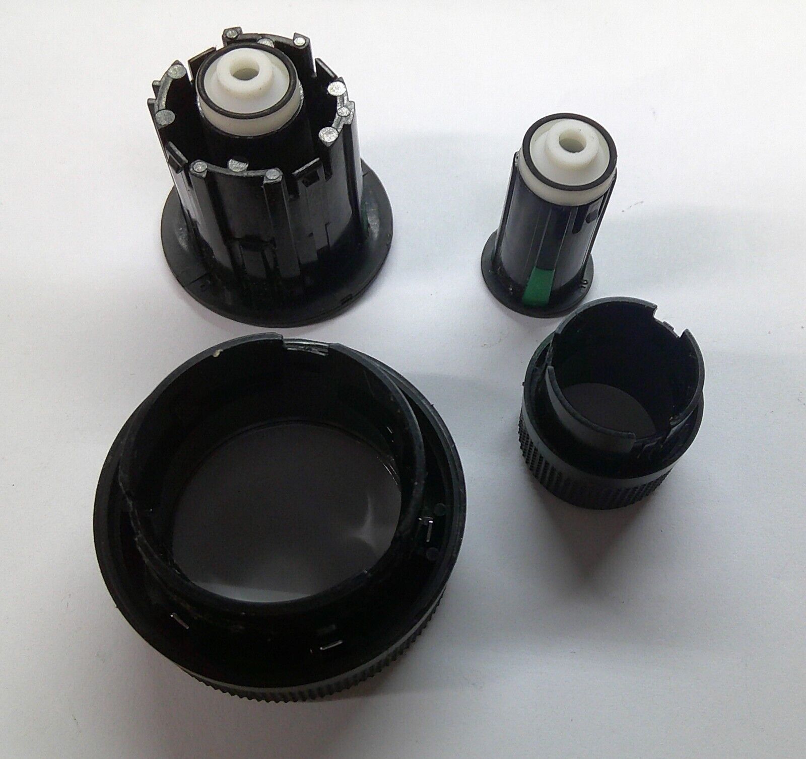 2011 2012 BUICK ENCLAVE OEM RADIO STEREO TUNER KNOB SET - RarePartsFinder.Com