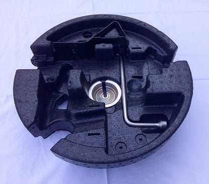 04 - 10 BMW 530i 525i E60 Trunk Jack Tool Kit Foam 71-11-6-758-781  M2