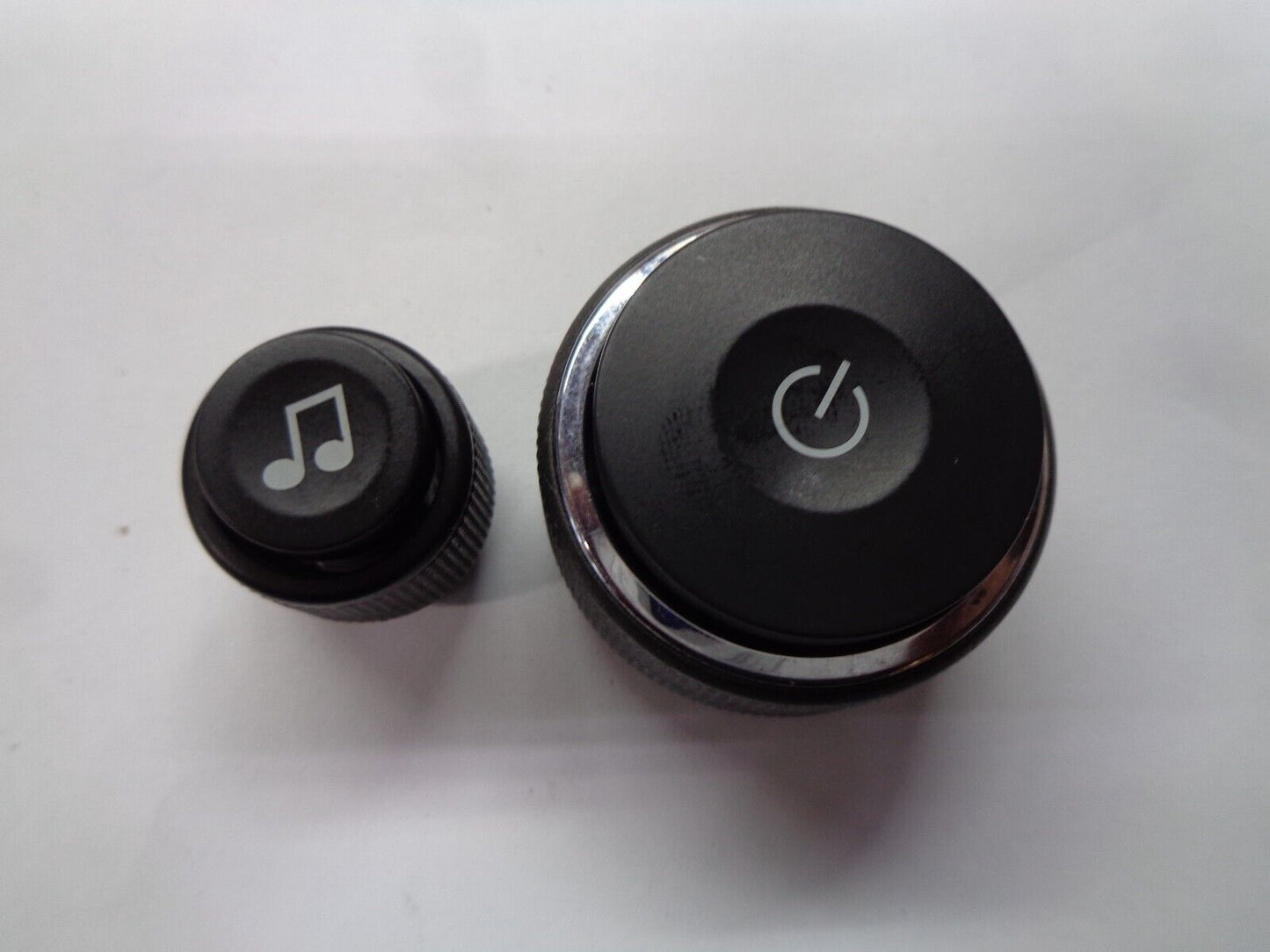 2011 - 2013 CHEVY CAPTIVA  RADIO STEREO CONTROL KNOB SET OEM FREE SHIPPING! - RarePartsFinder.Com