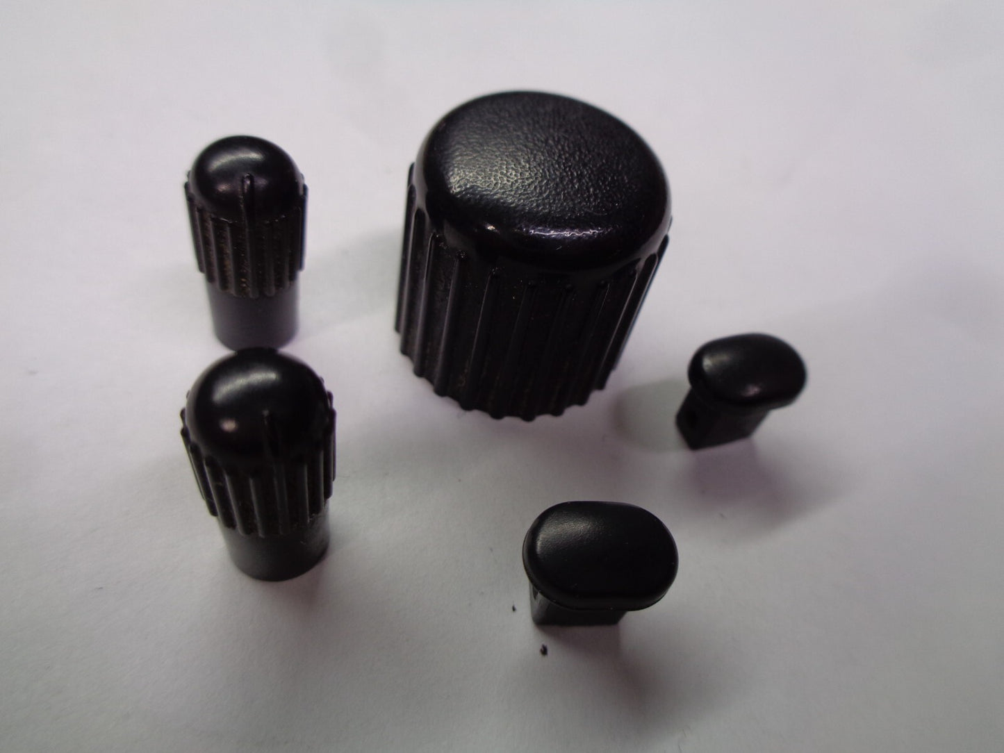 02 03 04 DODGE RAM PICKUP RADIO STEREO TUNER SELECTOR KNOB OEM SET