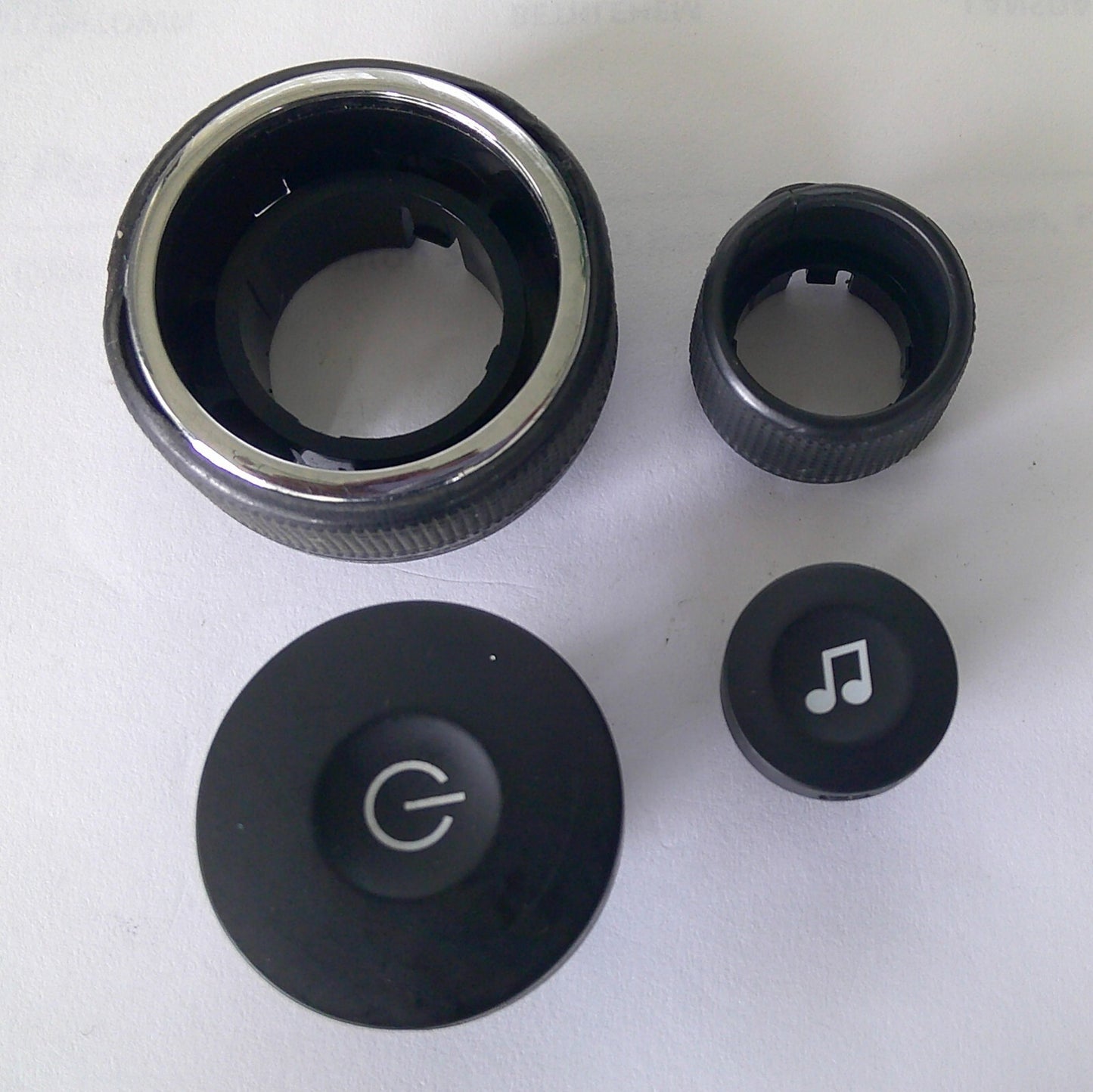 2006 - 2010 CHEVROLET HHR RADIO STEREO TUNER CONTROL KNOB SET OEM