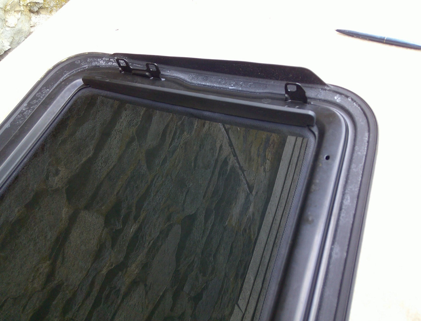 2007 - 2011 HYUNDAI VERA CRUZ OEM FACTORY SUNROOF GLASS FREE SHIPPING! - RarePartsFinder.Com