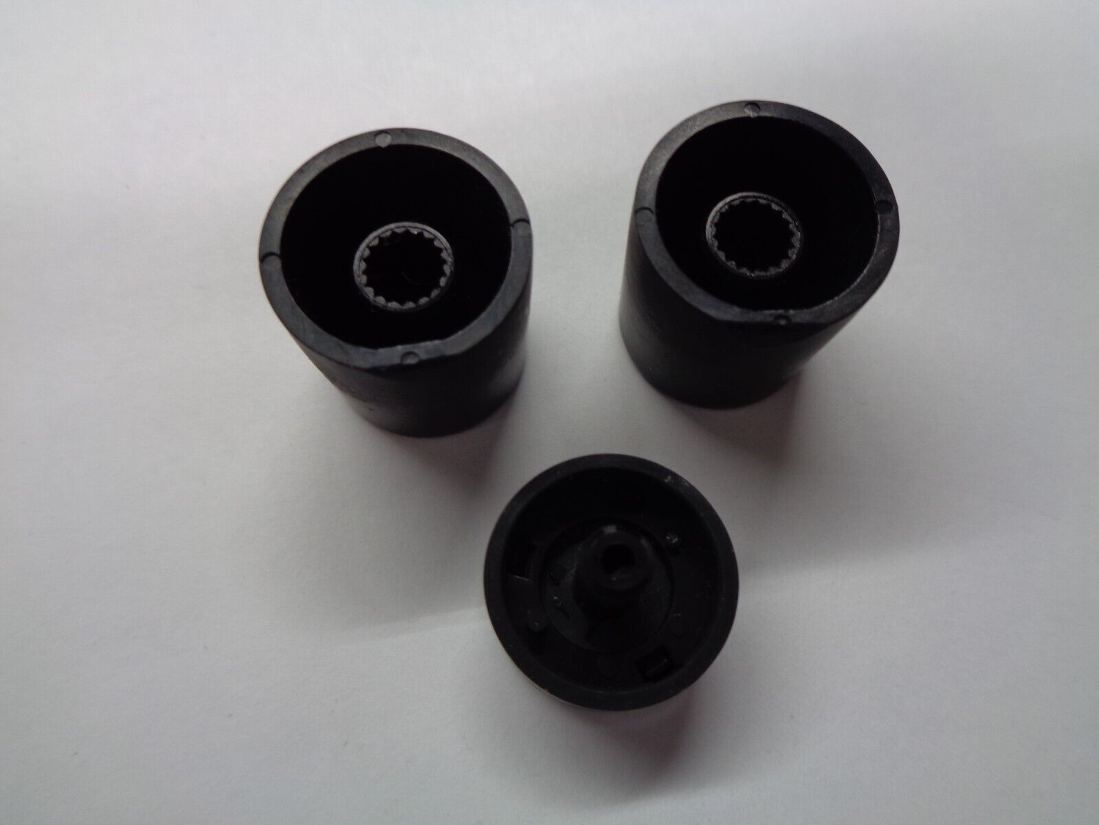 04 05 06 07 NISSAN MURANO RADIO STEREO CONTROL TUNER KNOB SET OEM 27560-CA100 - RarePartsFinder.Com