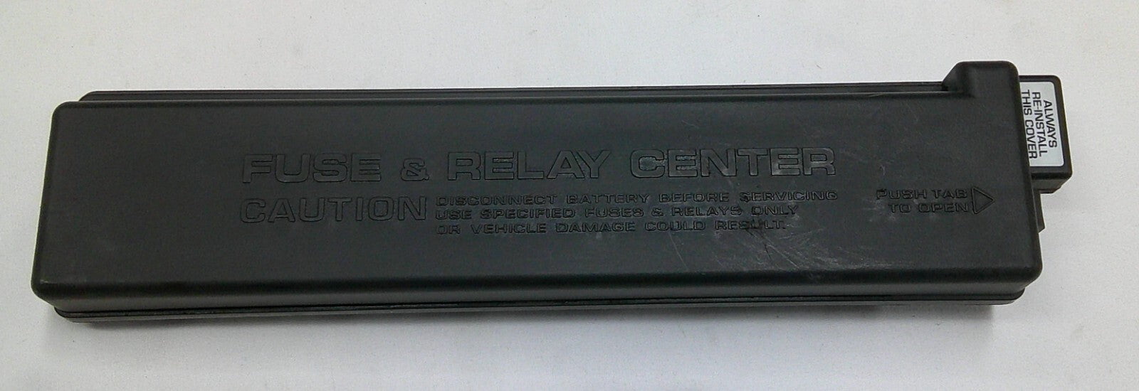 1996 PLYMOUTH VOYAGER DODGE CARAVAN FUSE RELAY COVER LID 4707769  B2
