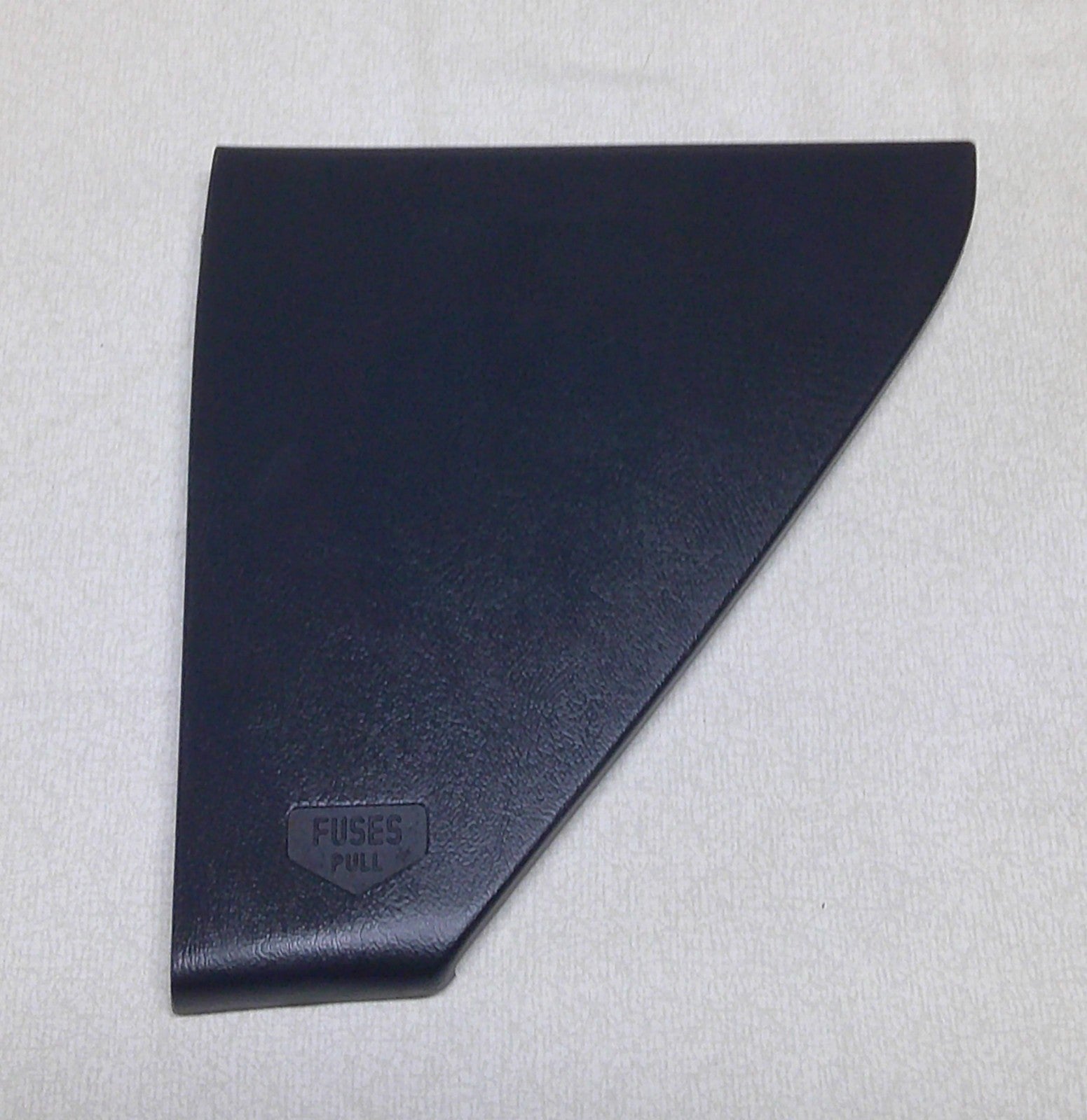 2001 Chevy Silverado Interior Left Relay Cover 15771385 B3