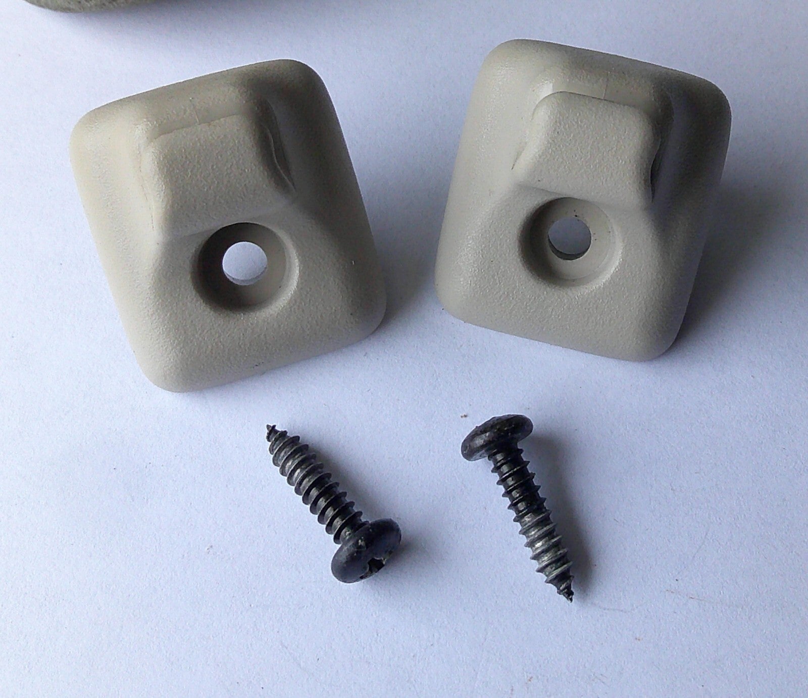 1994 - 2001 Dodge Ram 1500 Beige Sun Visor Clip Set OEM    SC1 - RarePartsFinder.Com