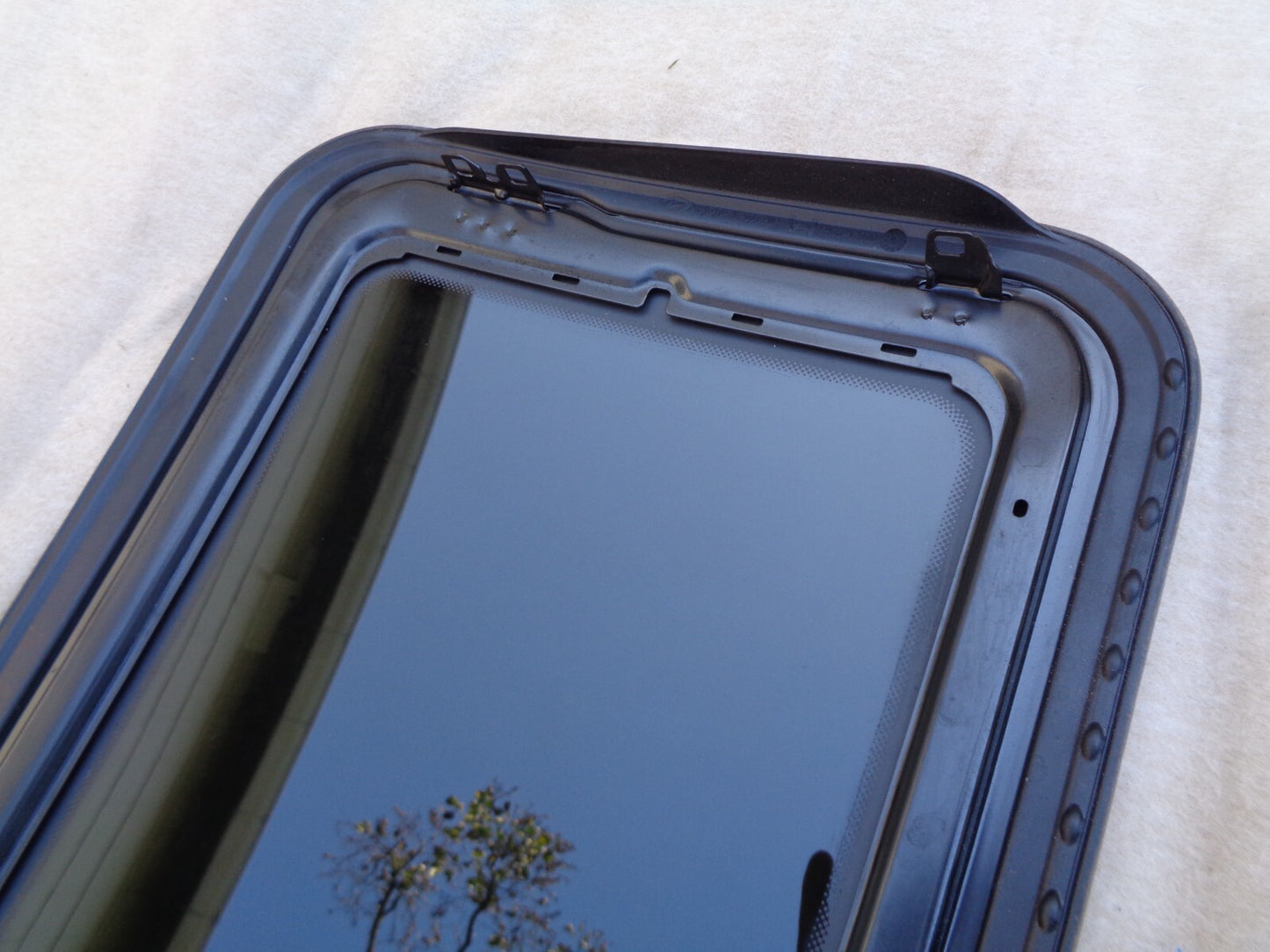 2008 - 2012 HYUNDAI ELANTRA TOURING OEM FACTORY SUNROOF GLASS 81610-2L200; 816102L200