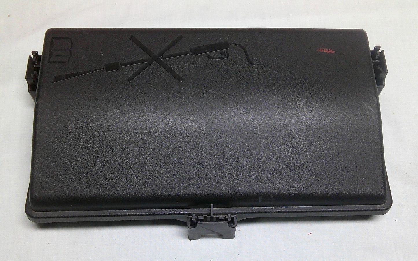 2010 - 2012 Buick Lacrosse Engine Relay  Fuse Cover Lid 20781416  B3 - RarePartsFinder.Com
