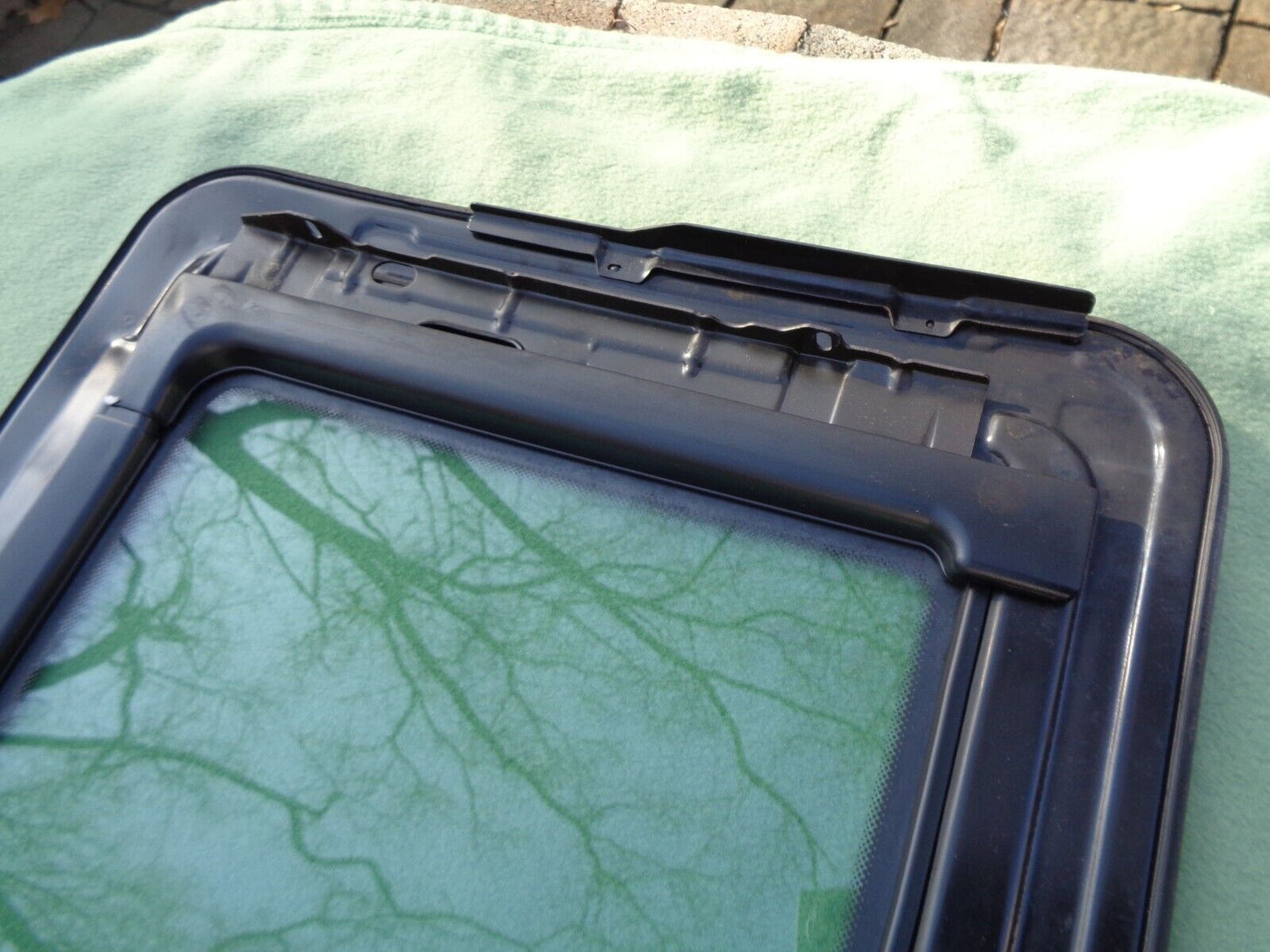 1997 - 2004 MITSUBISHI DIAMANTE OEM FACTORY SUNROOF GLASS FREE SHIPPING! - RarePartsFinder.Com
