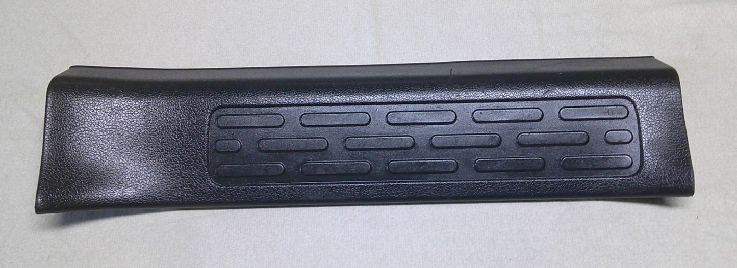 06-14 Honda Ridgeline Rear RH Passeg  Sill Step Molding Black 84211-SJC-A01ZB B3