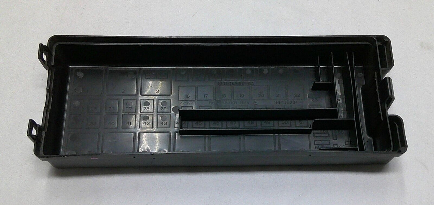 07 - 08 LINCOLN  NAVIGATOR FUSE RELAY ENGINE COMPARTMENT COVER LID   B8 - RarePartsFinder.Com