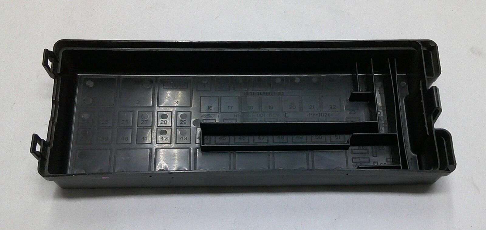 07 - 08 LINCOLN  NAVIGATOR FUSE RELAY ENGINE COMPARTMENT COVER LID   B8 - RarePartsFinder.Com