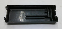 07 - 08 LINCOLN  NAVIGATOR FUSE RELAY ENGINE COMPARTMENT COVER LID   B8 - RarePartsFinder.Com