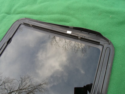 2002 PONTIAC BONNEVILLE YEAR SPECIFIC OEM FACTORY SUNROOF GLASS   FREE SHIPPING! - RarePartsFinder.Com