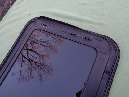 2008 VOLKSWAGON YEAR SPECIFIC TOUAREG OEM FACTORY SUNROOF GLASS PANEL FREE SHIP - RarePartsFinder.Com