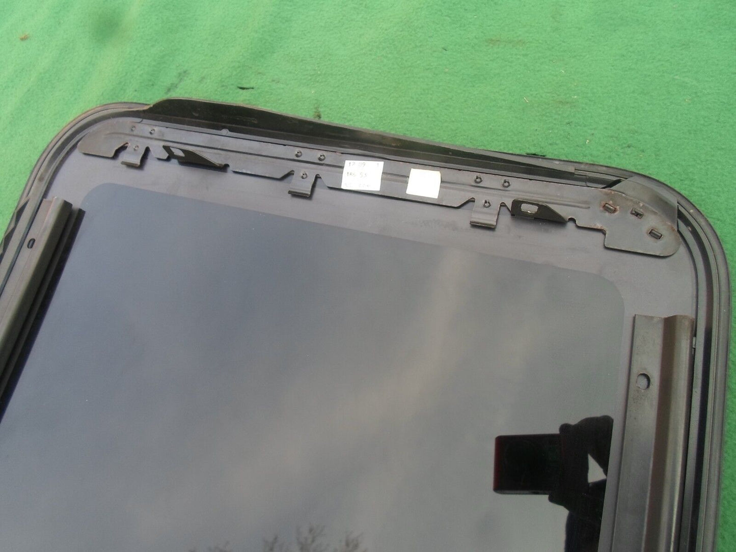 2008 CHEVY HHR YEAR SPECIFIC OEM FACTORY SUNROOF GLASS PANEL FREE SHIPPING!