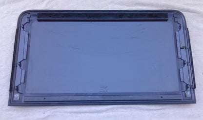 2011 - 2017 CHRYSLER 300 FRONT OEM FACTORY SUNROOF GLASS 68127965AB  68127965AA