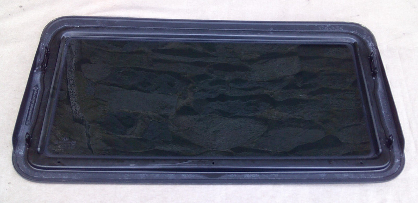 2007 - 2011 HYUNDAI VERA CRUZ OEM FACTORY SUNROOF GLASS FREE SHIPPING! - RarePartsFinder.Com