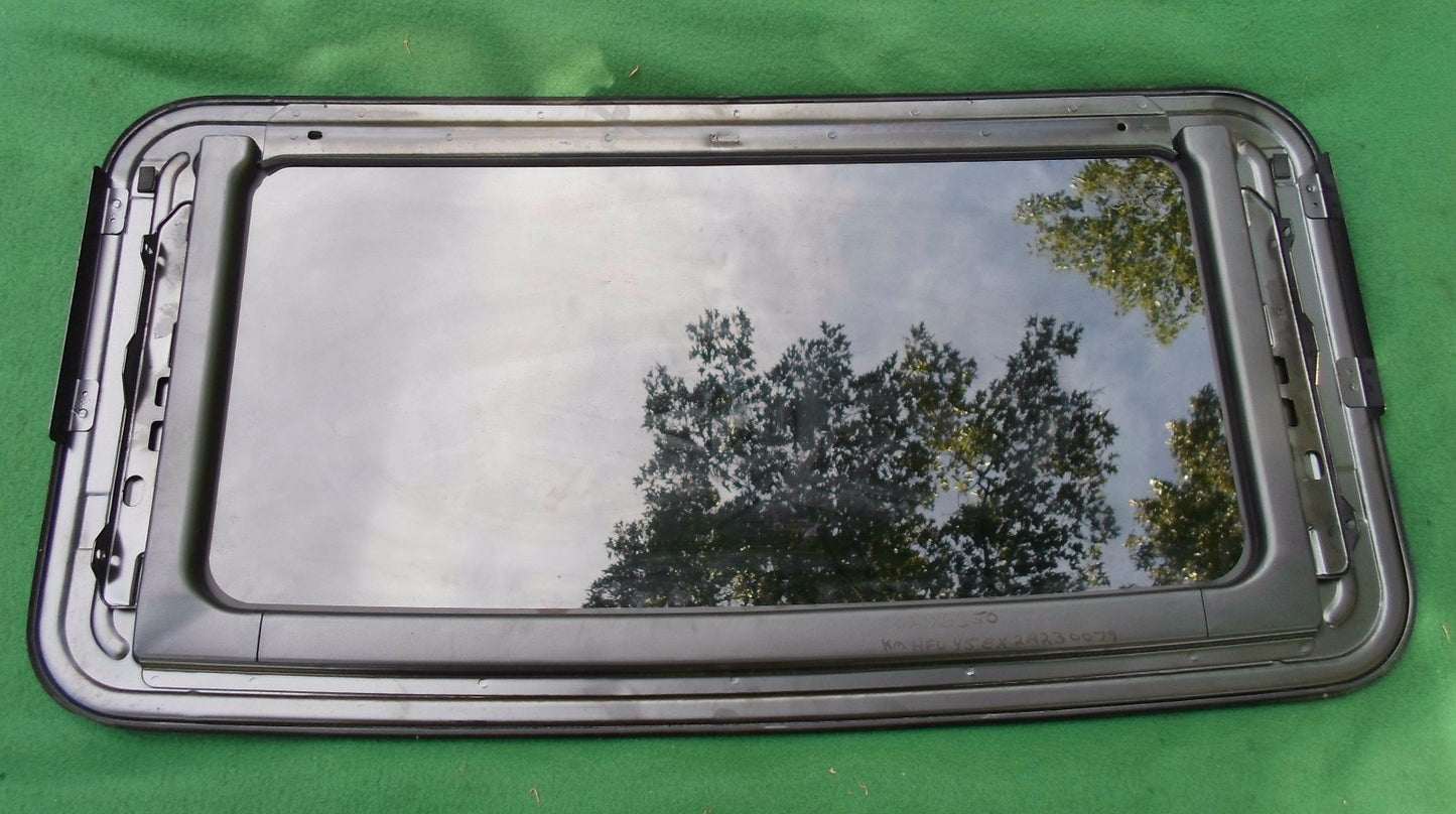 2003 HYUNDAI  XG350  XG 350 YEAR SPECIFIC SUNROOF GLASS  OEM FREE SHIPPING!