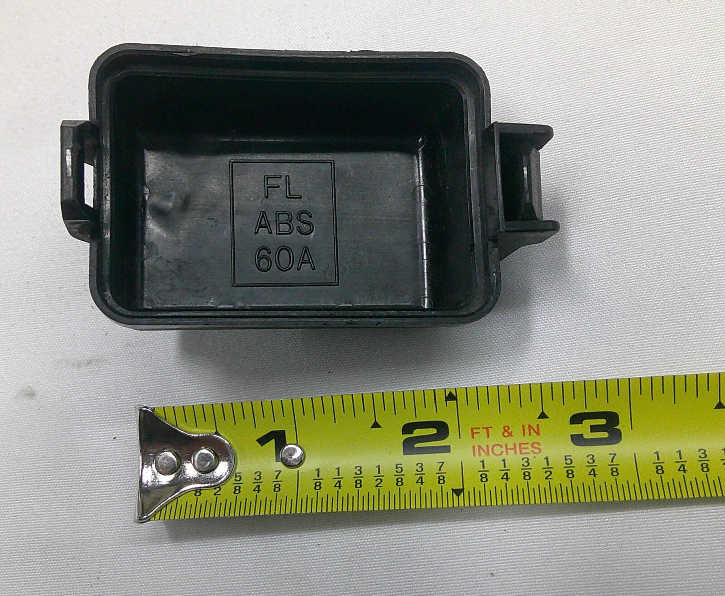 1998 Toyota Camry Engine Compartment Fuse Relay Cover OEM R2