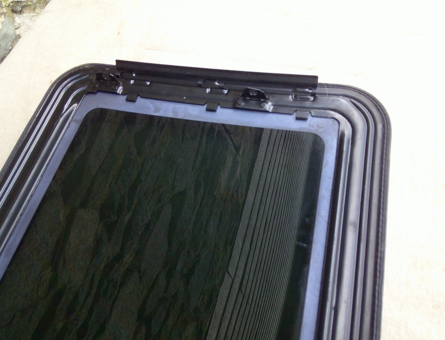 2006 - 2011 LINCOLN TOWN CAR OEM FACTORY SUNROOF GLASS FREE SHIPPING! - RarePartsFinder.Com