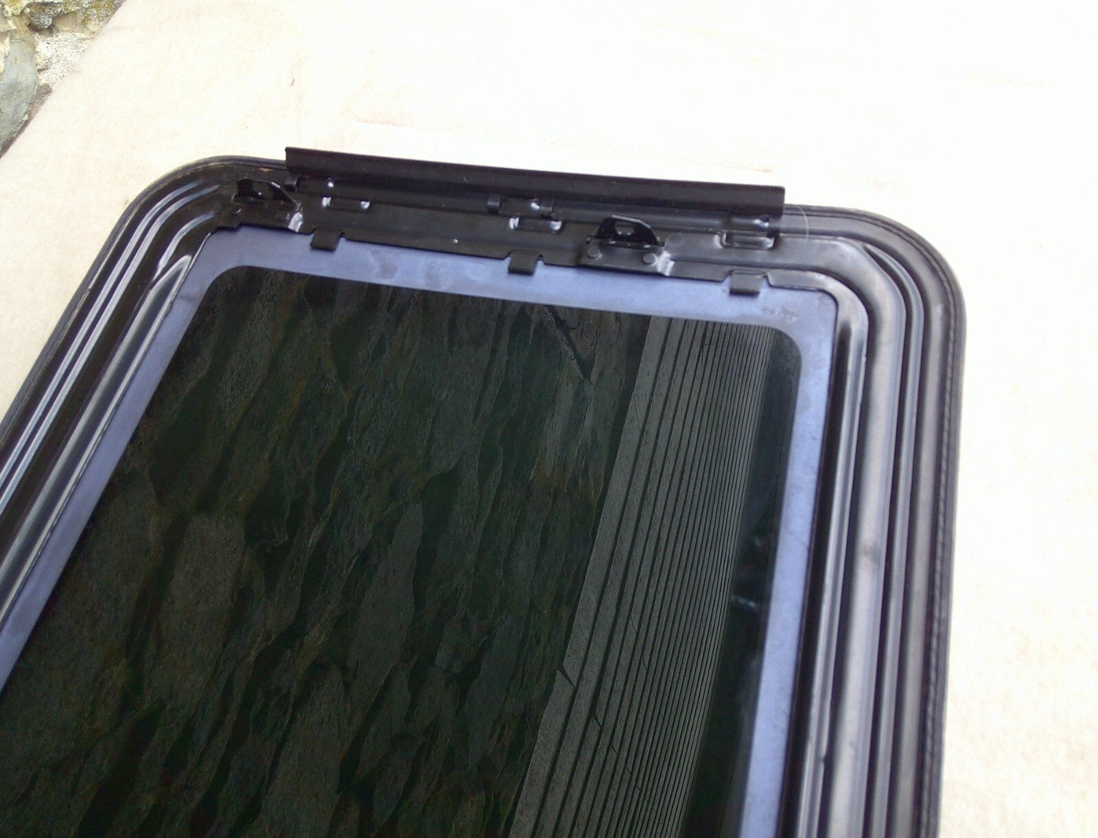 2006 - 2011 LINCOLN TOWN CAR OEM FACTORY SUNROOF GLASS FREE SHIPPING! - RarePartsFinder.Com