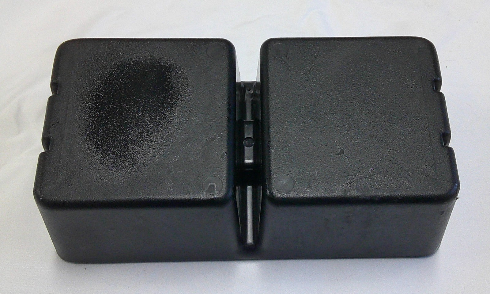 07 - 14 Yukon Tahoe Front Floor Console Rear Cup Holder 25793645  B10 - RarePartsFinder.Com