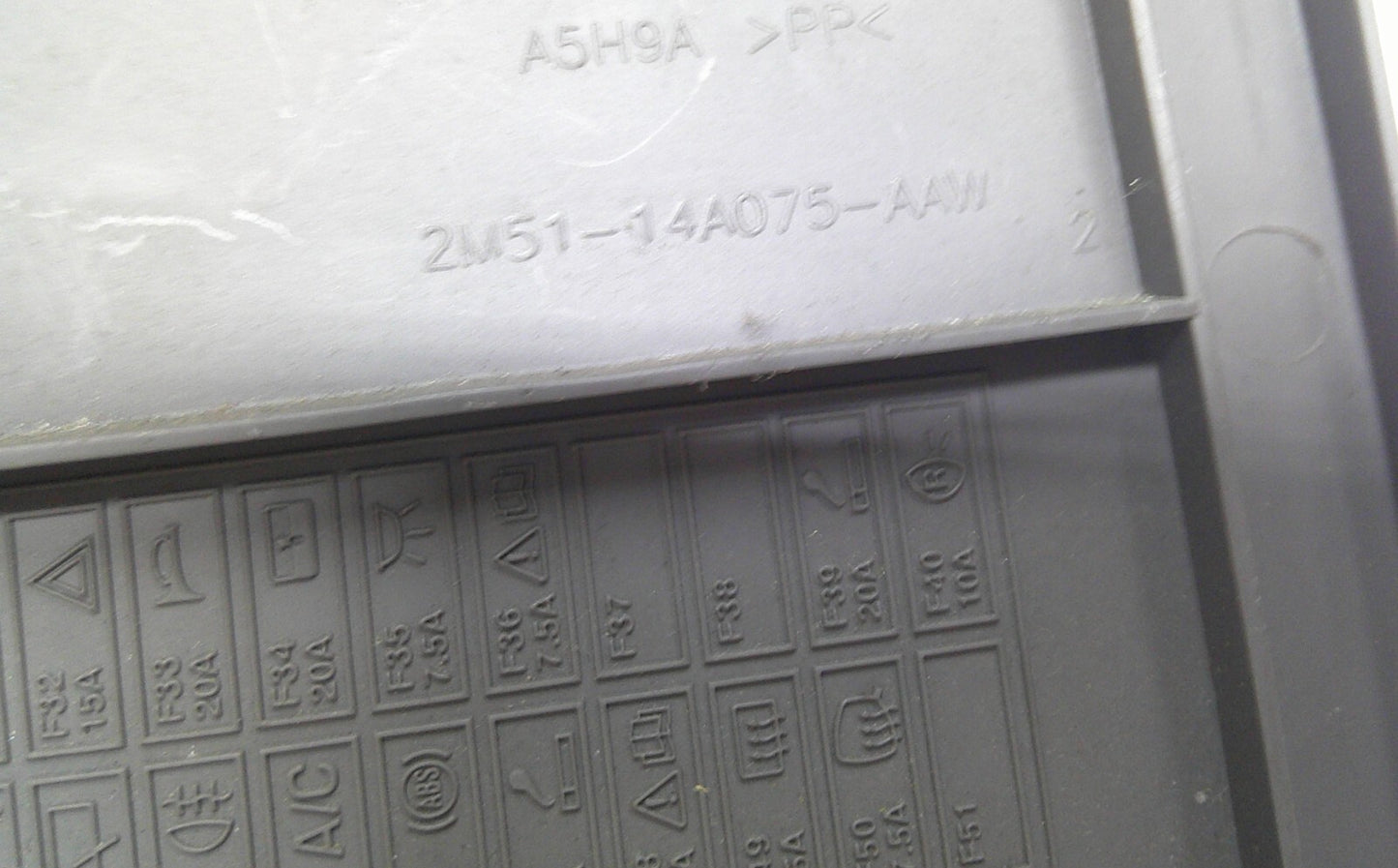 2000 - 2004 Ford Focus Interior Dash Fuse Panel Cover 2M51-14A075-AAW B3