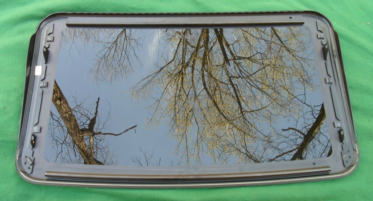 2009 CADILLAC STS OEM FACTORY YEAR SPECIFIC SUNROOF GLASS  FREE SHIPPING!