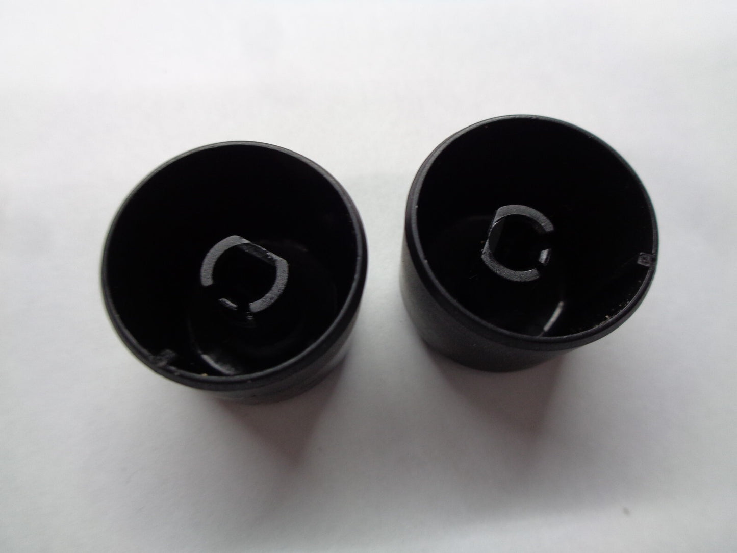 2003 2004 TOYOTA HIGHLANDER RADIO STEREO TUNER KNOB SET GENUINE OEM - RarePartsFinder.Com