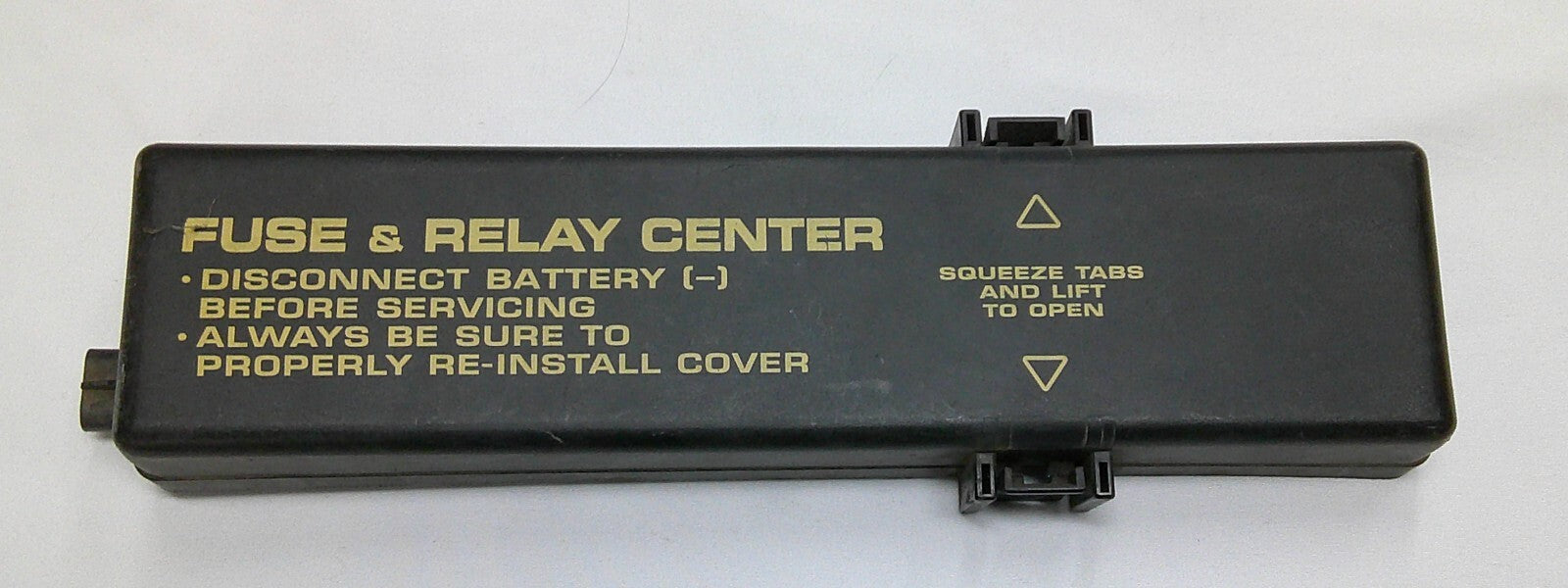 1999 CHRYSLER LHS FUSE RELAY COVER LID 04760134AB  B2