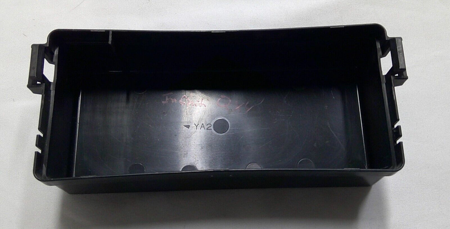INFINITI QX4 FUSE RELAY COVER LID  B2 - RarePartsFinder.Com