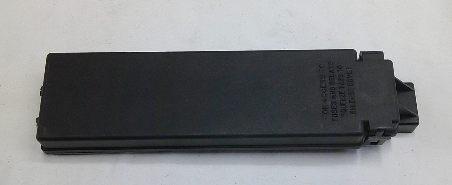 05 - 08 Jeep Grand Cherokee OEM Engine Compartment Fuse Relay Box Lid Cover B4 - RarePartsFinder.Com
