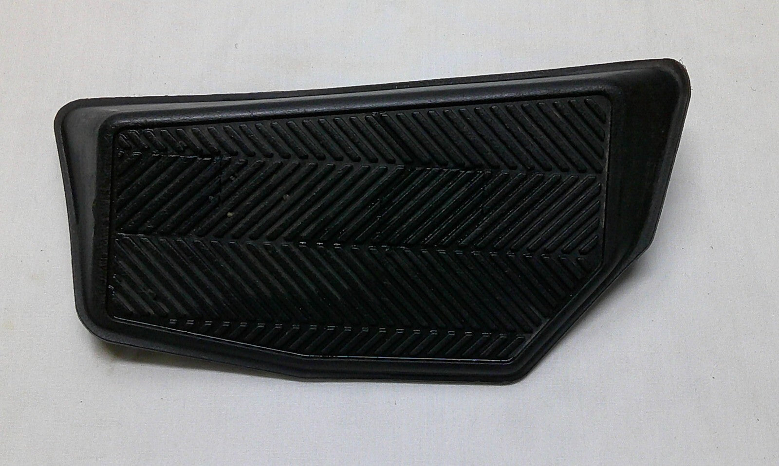 2000 - 2004 Toyota Avalon Foot Rest Pedal OEM 58192-06020 A1 - RarePartsFinder.Com