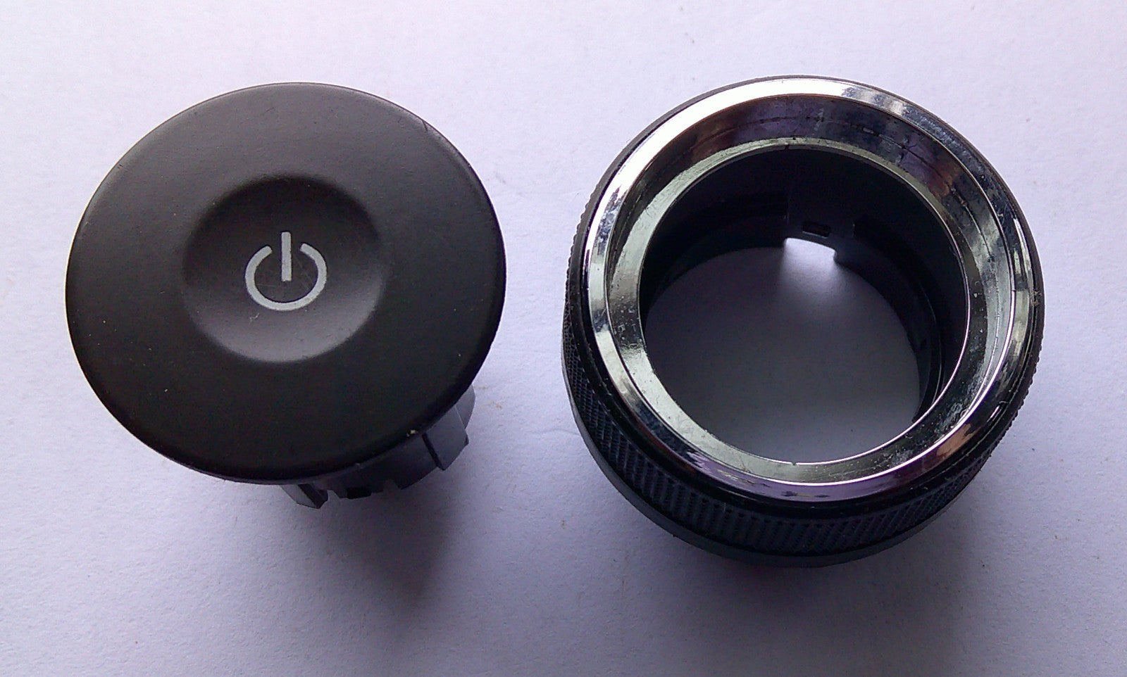 2010 - 2012 GMC ACADIA  RADIO STEREO CONTROL KNOB SET OEM - RarePartsFinder.Com