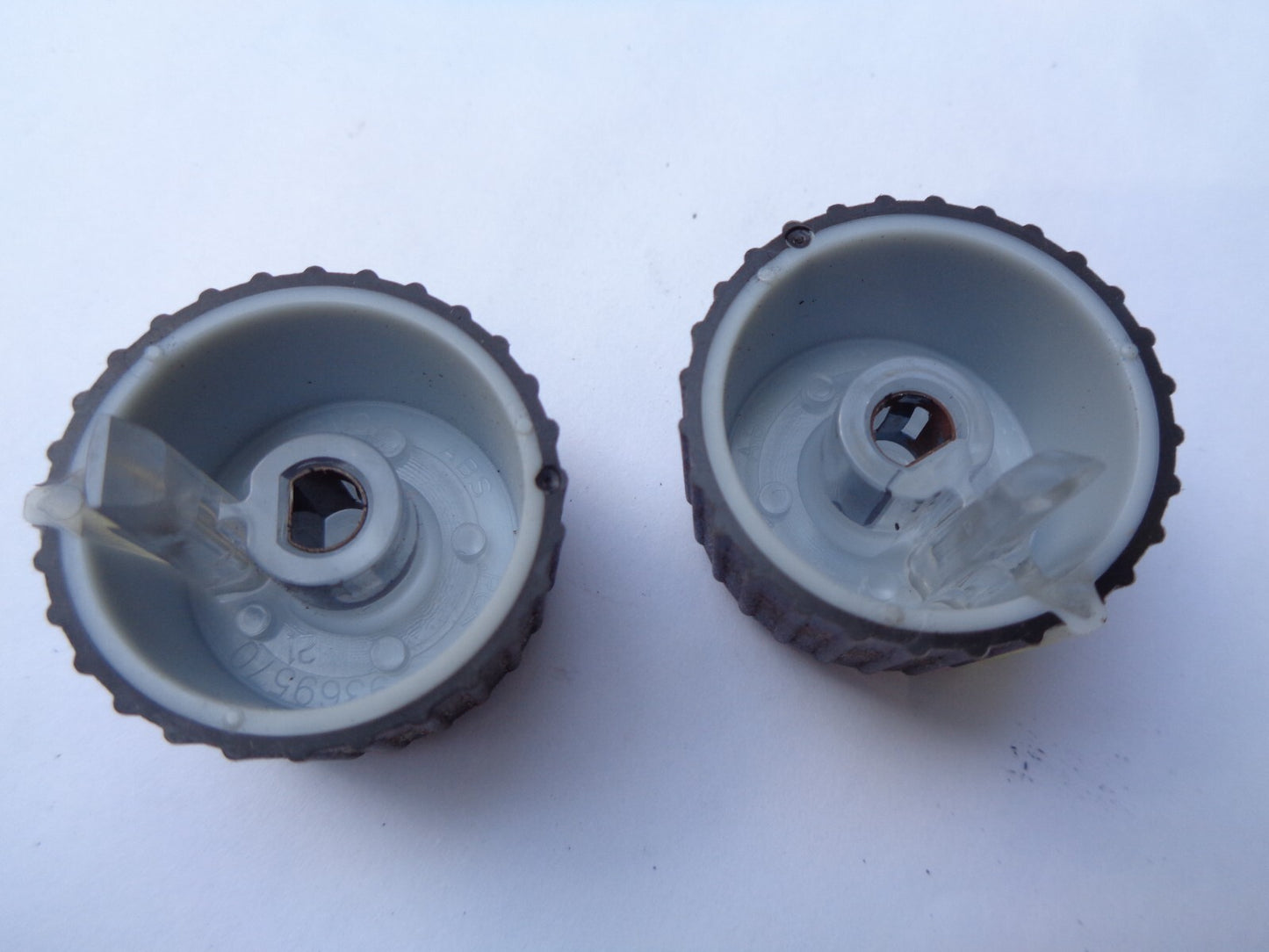 2003 - 2007 CHEVY TRAILBLAZER CLIMATE CONTROL HVAC KNOB SET OEM
