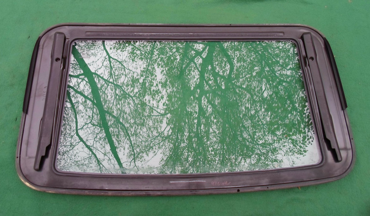 1997 HONDA CIVIC 4 DOOR OEM YEAR SPECIFIC SUNROOF GLASS NO ACCIDENT FREE SHIP