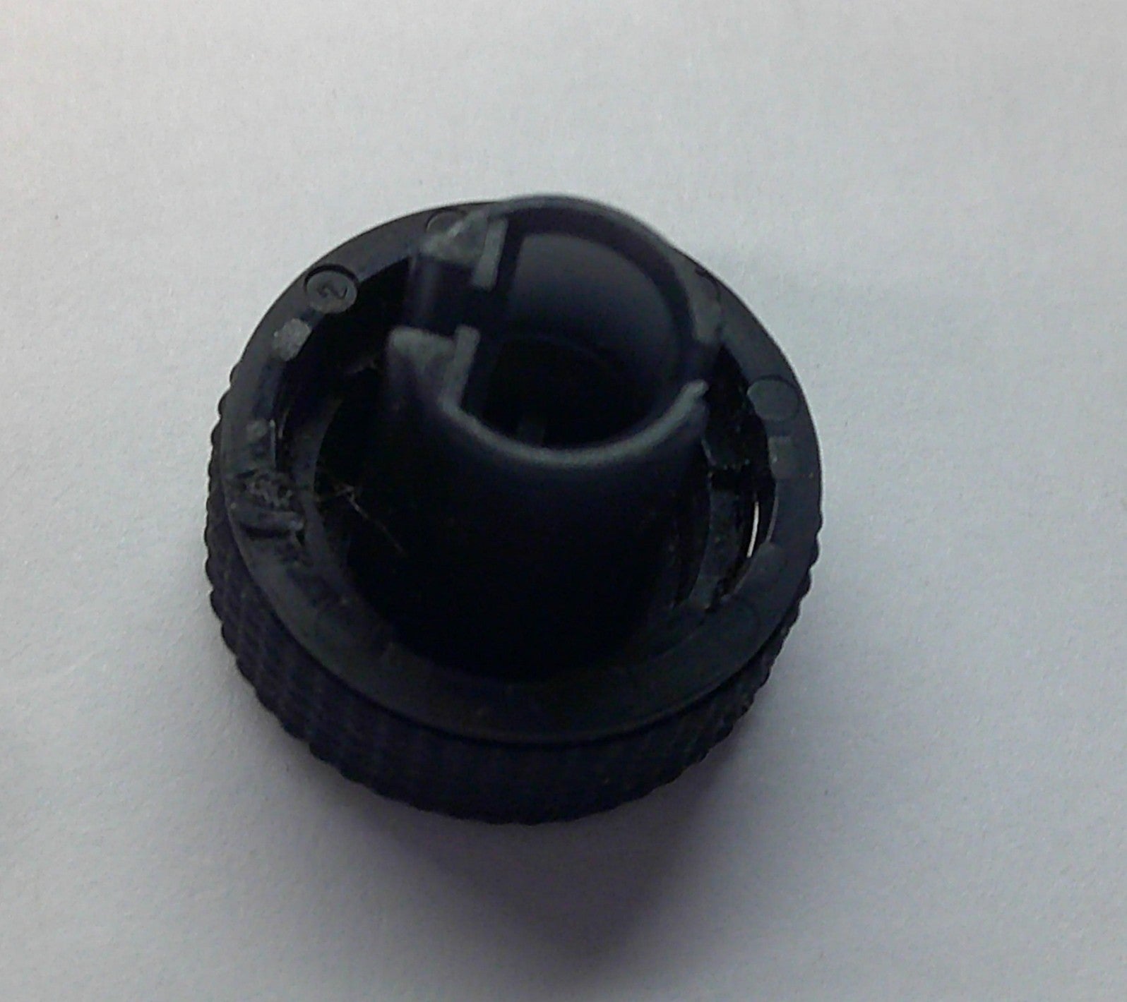 2007 CHEVY TAHOE RADIO STEREO TUNER KNOB NAVIGATION MEDIA GENUINE OEM 19169886 - RarePartsFinder.Com