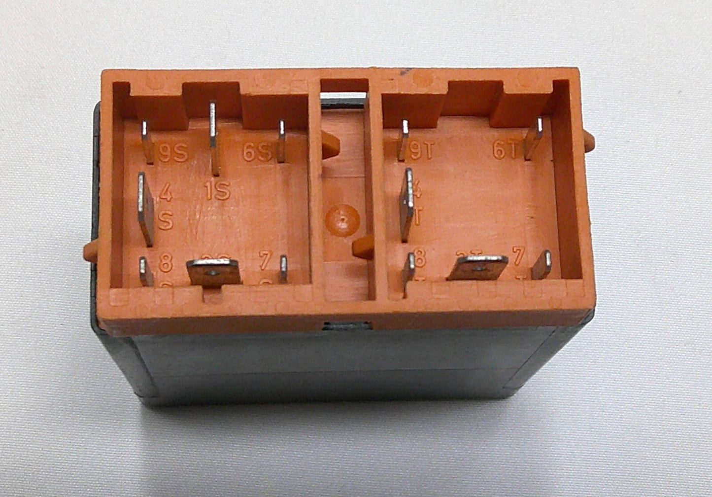 VOLVO CRUISE CONTROL RELAY 9146343 TESTED 1 YEAR WARRANTY FREE SHIPPING! M4