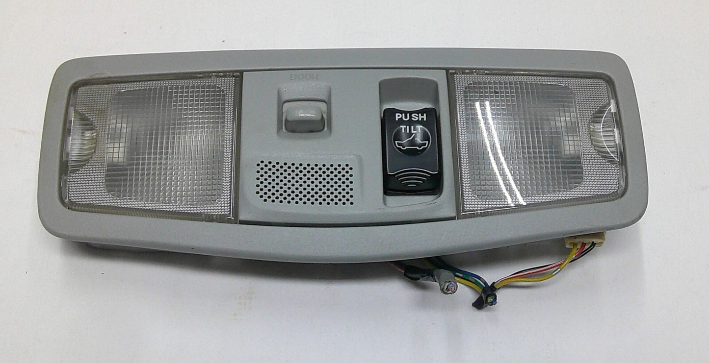 06 - 09 MITSUBISHI OUTLANDER OEM OVERHEAD DOME LIGHT SUNROOF FREE SHIPPING B9