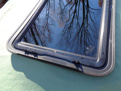 2006 2007 2008 HYUNDAI ENTOURAGE OEM SUNROOF GLASS SCRATCH READ FREE SHIPPING!