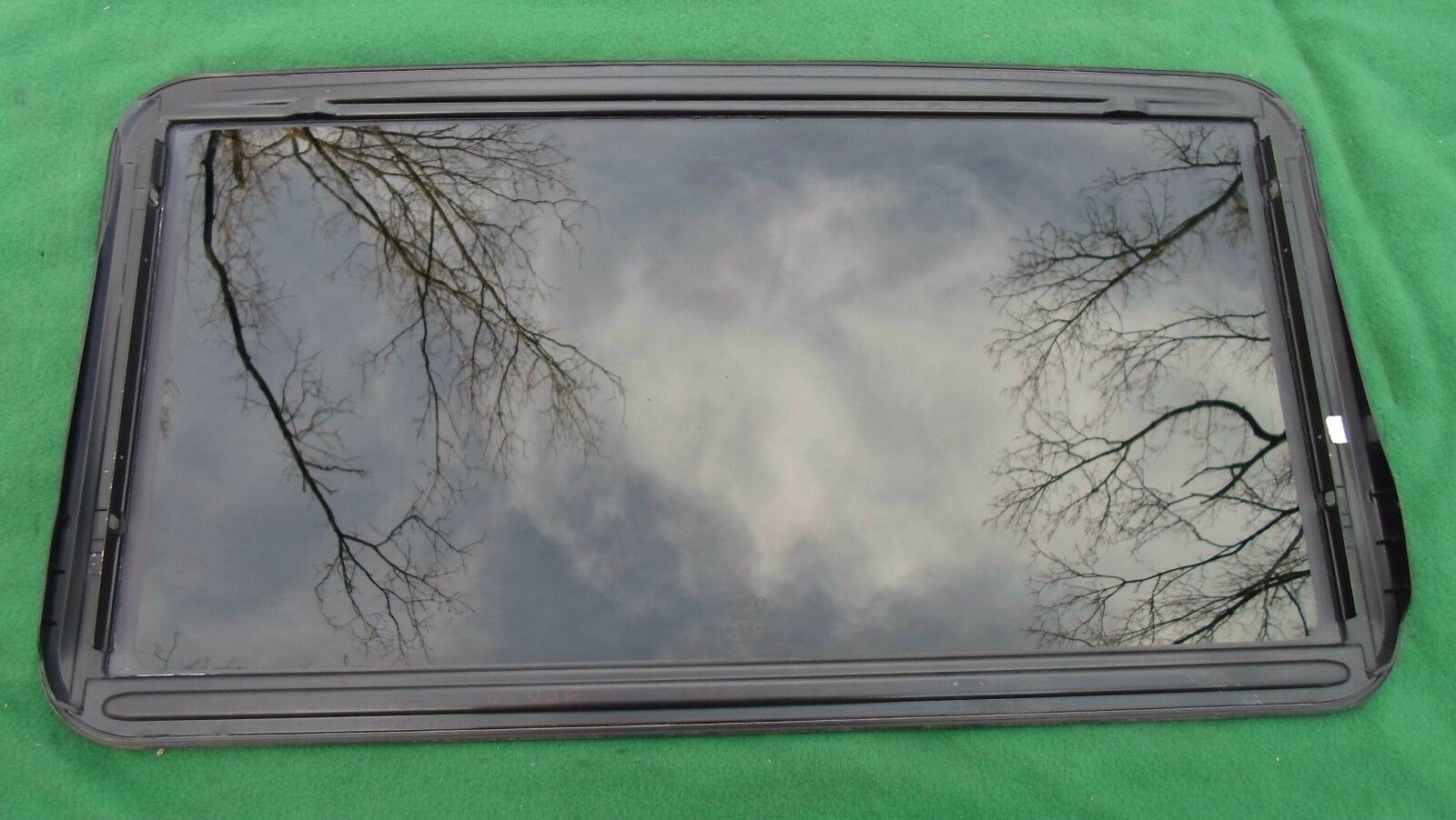 2003 PONTIAC BONNEVILLE YEAR SPECIFIC OEM FACTORY SUNROOF GLASS   FREE SHIPPING!