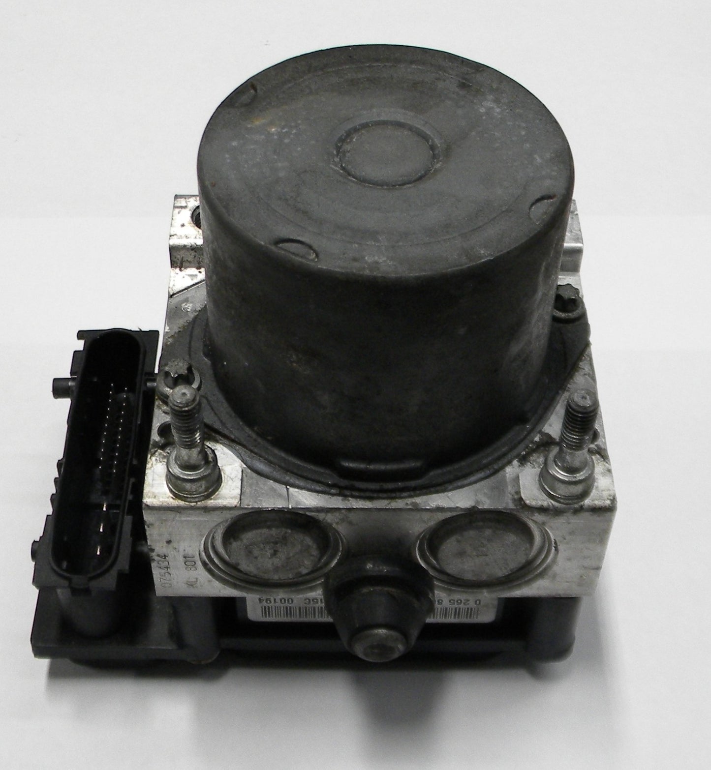 2005 - 2006 Subaru Legacy ABS Anti-Lock Brake Pump Control  27534-AG02A  M13