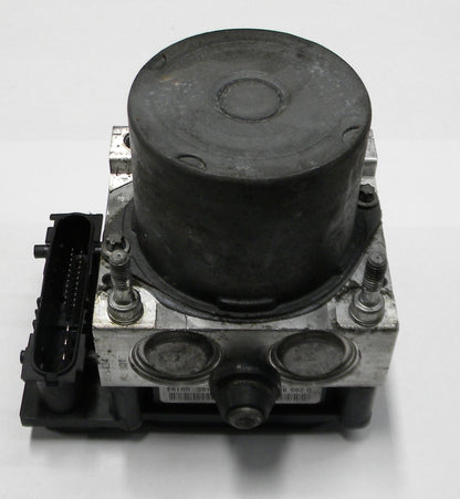 2005 - 2006 Subaru Legacy ABS Anti-Lock Brake Pump Control  27534-AG02A  M13