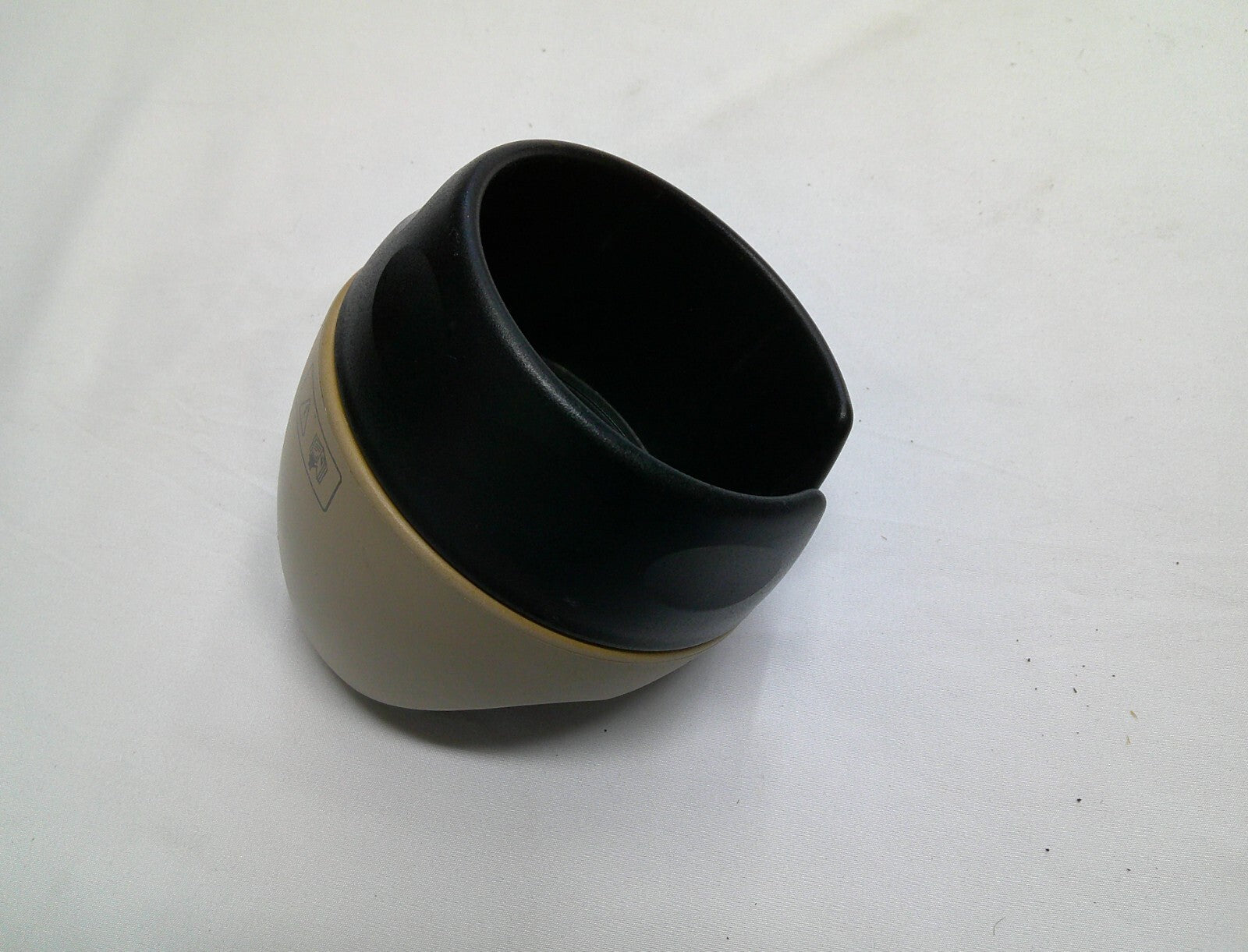 1999 - 2004 LAND ROVER DISCOVERY CUP HOLDER CONSOLE OEM L OR R FREE SHIPPING B2 - RarePartsFinder.Com